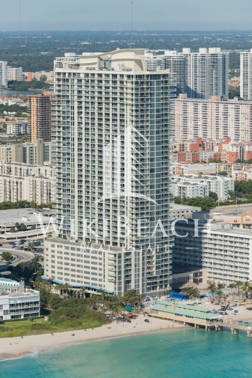 La Perla - Sunny Isles
